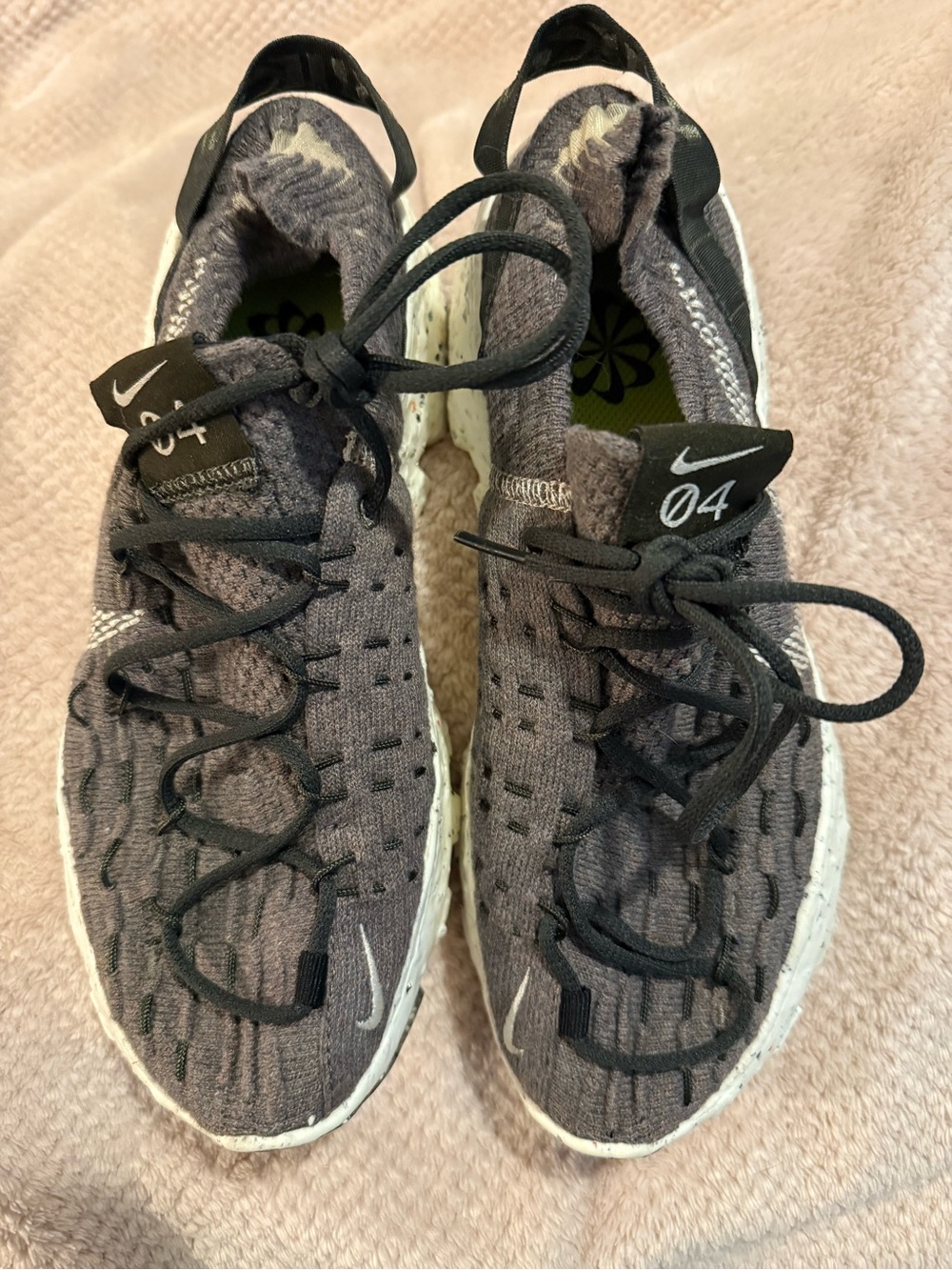 Nike Space Hippie 04 Women’s sz 7